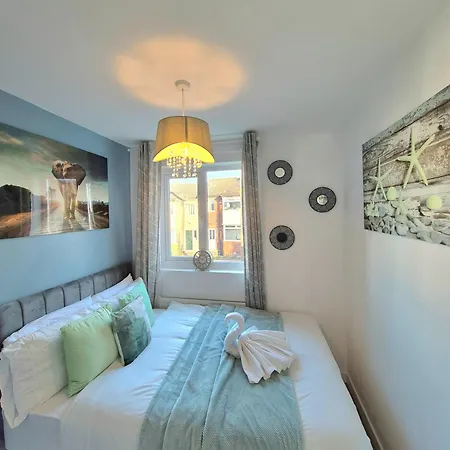 Entire In Leeds, Free Parking, Free Wifi * Leeds (West Yorkshire)