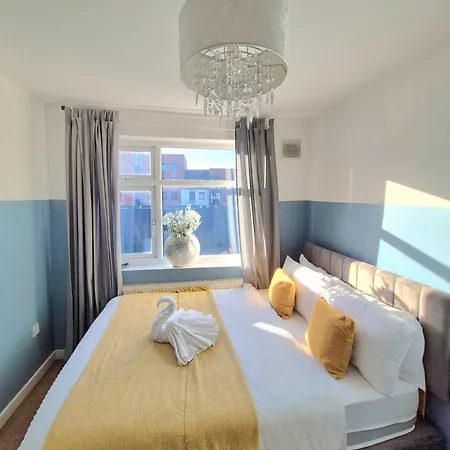 Будинок відпочинку Entire In Leeds, Free Parking, Free Wifi